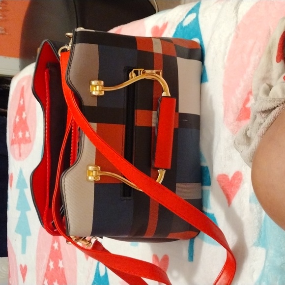 Purse - Picture 2 of 6